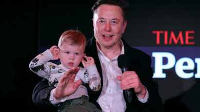 Photo of Elon Musk Life in a Billionaire Friend’s Mansion, Not $50,000 Box