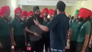 Photo of On the birthday of army jawan, his friends congratulated him in a different way – see viral video