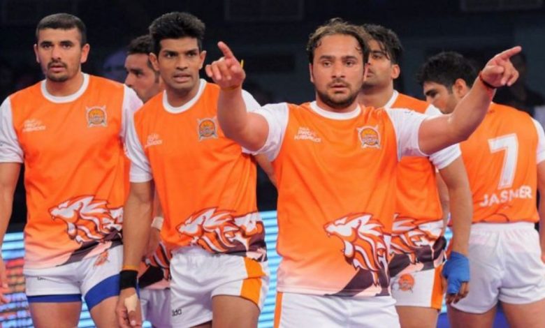 On the basis of the brilliant game of raider Aslam Inamdar, Puneri Paltan defeated the defending champion Bengal Warriors 39-27 in the Pro Kabaddi League match played in Bangalore on Sunday.  In the second match of the day, UP Yoddha defeated Bengaluru Bulls, who played last season's semi-finals, by a huge margin of 42-27.