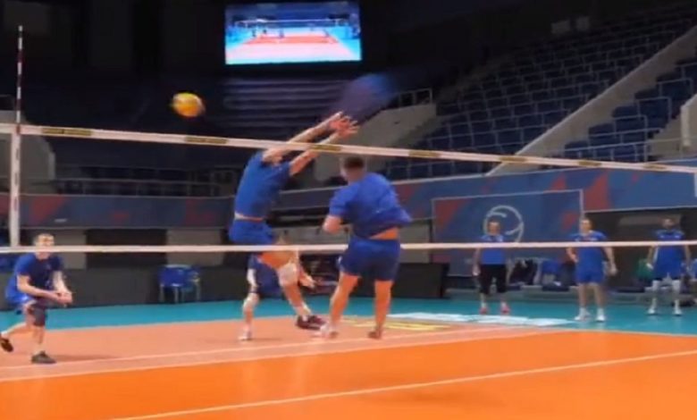 Players showed amazing agility while playing volleyball, you will also be surprised to see the video