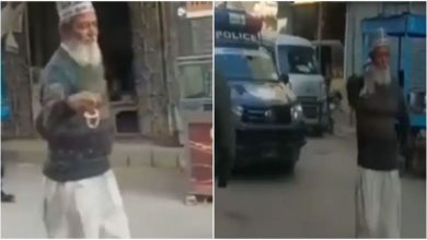 Photo of Viral: Chacha dances tremendously on the beat of siren, watching the video, people said – ‘There is victory in front of fear’