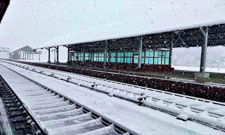 Viral: The railway minister liked the beauty of Srinagar railway station, shared pictures and wrote 'Heaven is here'