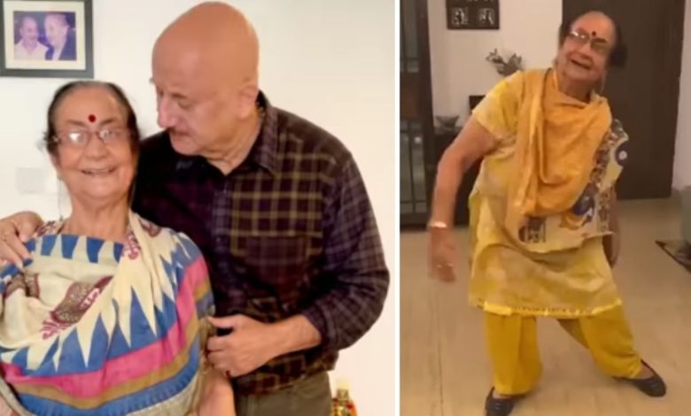 Anupam Kher's mother Dulari dances on the song Srivalli, watching the video you will also say - So cute!