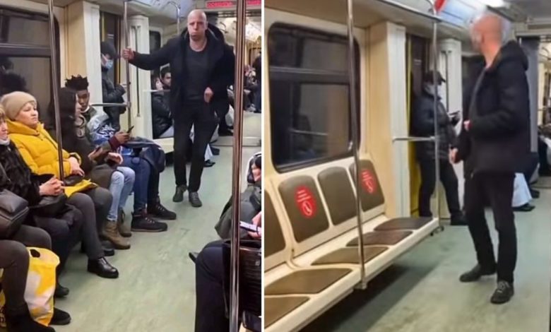 The person did such an acting to get a seat in the metro that the whole  place became vacant, see funny video | India Rag