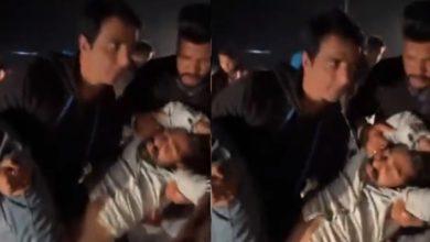 Photo of Video: Sonu Sood again showed generosity, took the person injured in the accident on his shoulder and took him to the hospital