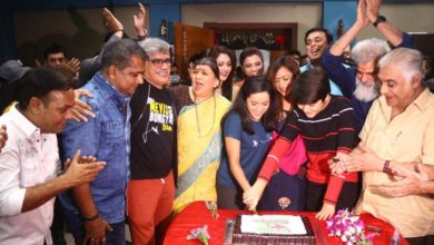 Photo of Wagle Ki Duniya Celebration Photos: The entire team of Wagle’s world celebrated while cutting the cake on the sets, see photos