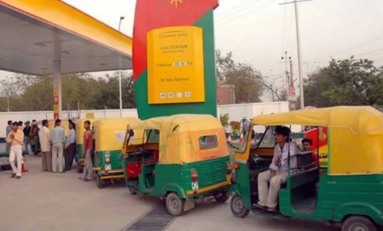 CNG price caught fire, price increased by Rs 13.10 in a month, cabs and auto drivers can go on strike on 18th