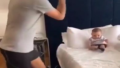 Photo of VIDEO: Seeing papa dancing, the child also started to dance on the bed, cuteness will win your heart