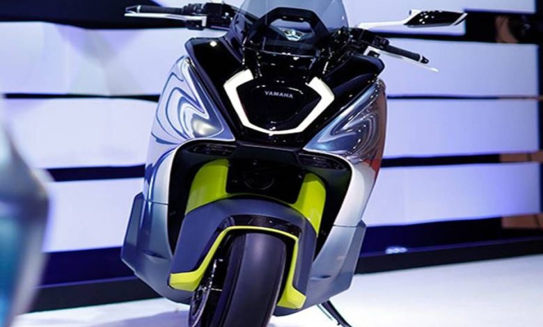 Yamaha has lifted the curtain from its two wheeler and both these scooters belong to the electric segment.  One scooter is named Yamaha E01 and the other is named Yamaha Neo Electric Scooter.
