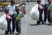 Photo of Children’s feet were burning in the heat, the police officer won the hearts of the people by standing on their feet, the matter went viral on social media