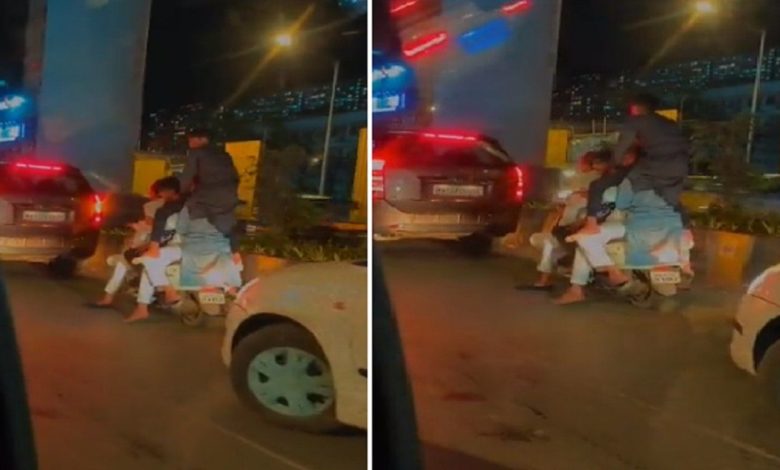 Funny Video: 6 boys on one scooty will laugh and laugh after seeing how to sit