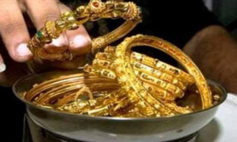 Titan's fourth quarter profit down 7 percent to Rs 491 crore, impact of Kovid and higher gold prices