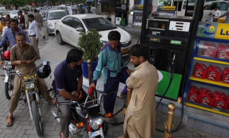 Trauma in Pakistan, the price of petrol and diesel may reach up to Rs 230 per liter, important decision will be taken today
