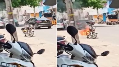 Photo of VIDEO: When suddenly the bike parked on the roadside started burning in smoke, people said – this is a very heart-wrenching video.