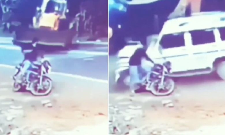 Shocking Video: A person riding a bike saved on the way to death, the soul will tremble after watching the video