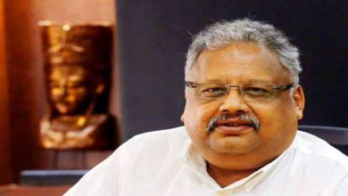 Photo of Rakesh Jhunjhunwala’s net worth fell by more than Rs 1000 crore in a week, the reason for selling in these two stocks