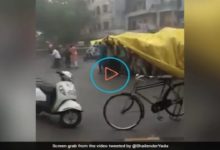 Photo of Viral Video: Even the rain could not break the spirits, the wedding procession arrived like this to eat a free feast, watch the video