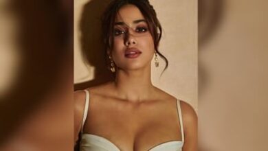 Photo of Jhanvi Kapoor’s boldness in a deep neck bodycon dress stuns her senses, see killer look