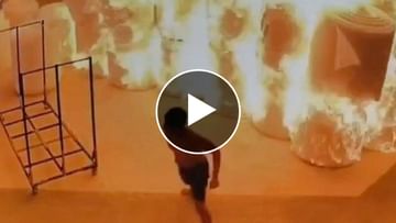 Photo of The man jokingly started a fierce fire, you will be stunned to see the video