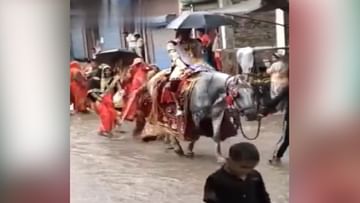 Photo of The groom on a mare, together with an umbrella … The procession turned out like this in the rain, video viral