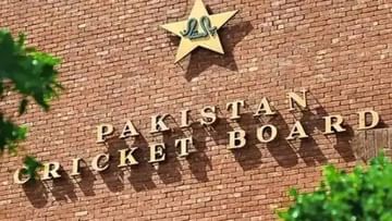 Abuse in the corridor of Pakistan Cricket Board, the officer beat up the director