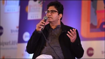 'Prasoon Joshi should be removed from the Censor Board'- Hindu Sena wrote a letter to Anurag Thakur, alleging this