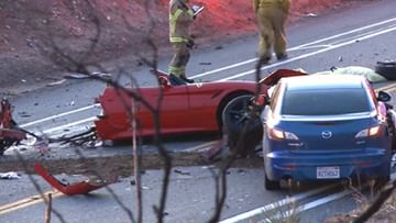 Terrible accident!  Ferrari car split into two pieces, the driver jumped and fell;  death on the spot