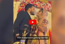 Photo of VIDEO: The bride and groom did this work on the stage with hookah in their mouth, the eyes of the guests were left teary!