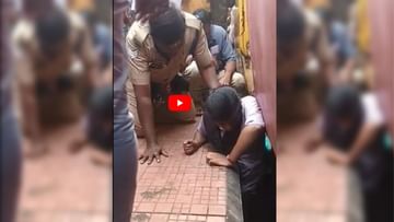 Photo of VIDEO: The girl was trapped between the train and the platform, RPF saved her life like this;  see the dangerous scene