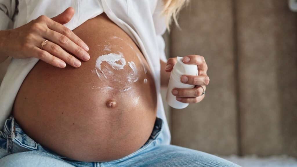 Essential Tips to Prevent Stretch Marks During Pregnancy and Post-Delivery