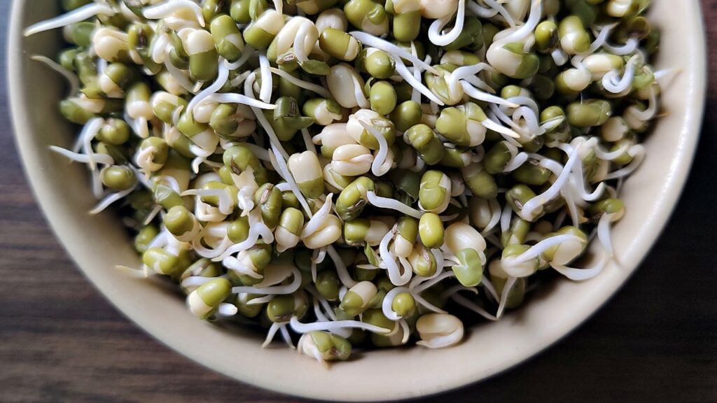 Raw or Cooked: How to Properly Eat Sprouts?