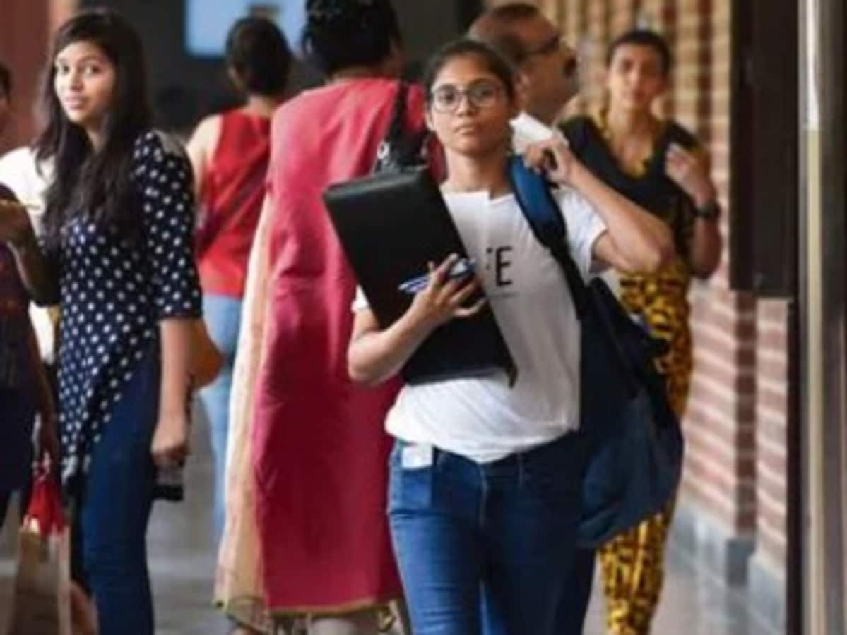 CUET DU Admission: Pursue BCom Honors Without Maths in 12th; Revised Criteria for BA and Science Courses