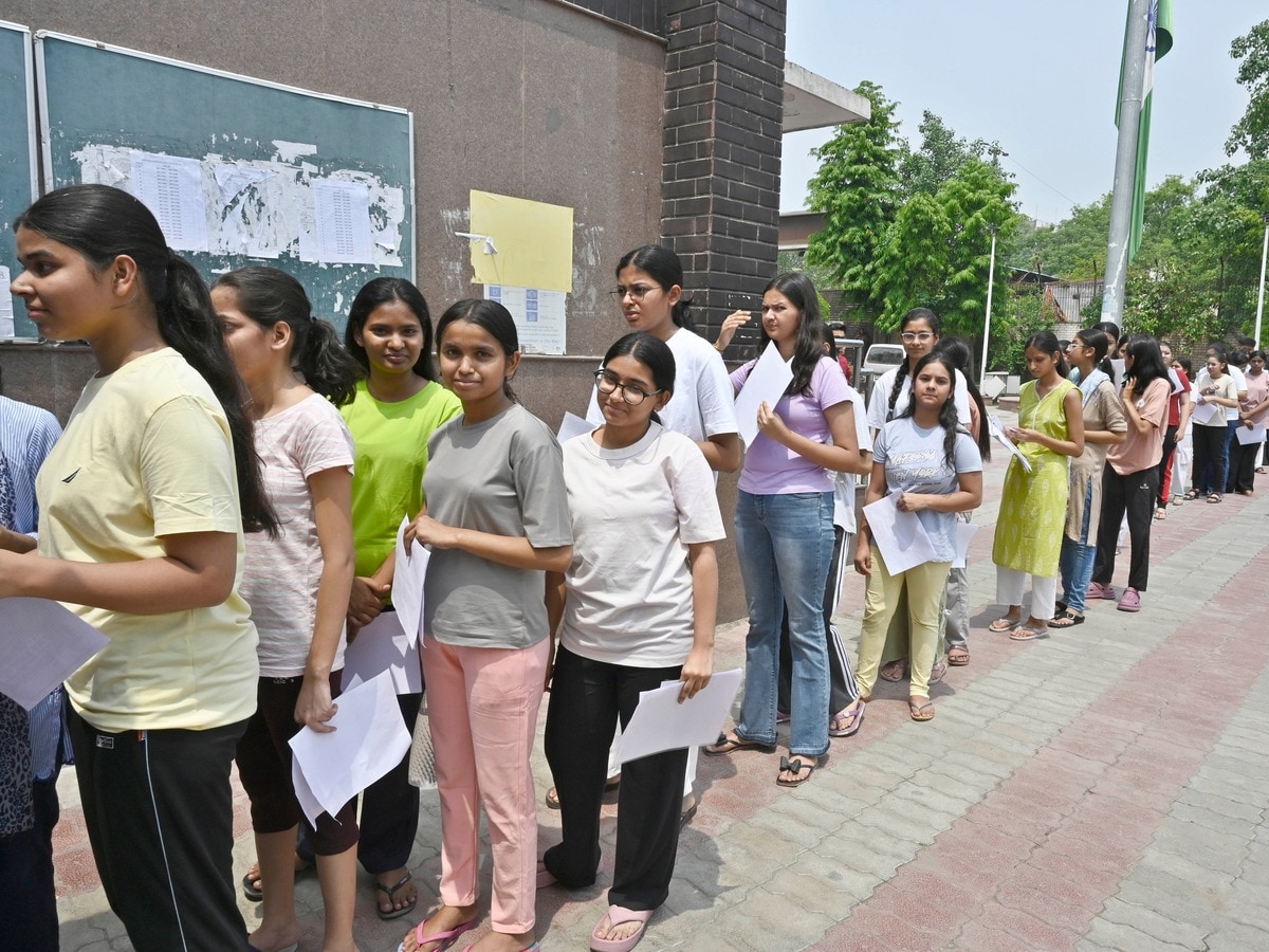 NEET 2025 Exam Insights: Physics Proves Tough, Biology Easy - Discover the Paper's Highlights