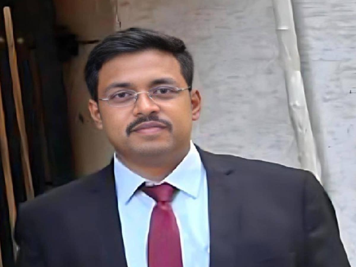 Ashish Akshat's Remarkable JPSC Success on His Second Attempt