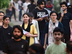 UPPSC RO ARO Exam Today: Entry Deadline, Essentials, and 10 Key Rules